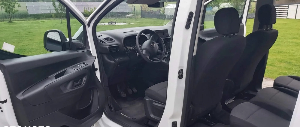 Toyota Proace City Verso cena 72900 przebieg: 65573, rok produkcji 2020 z Oborniki małe 497